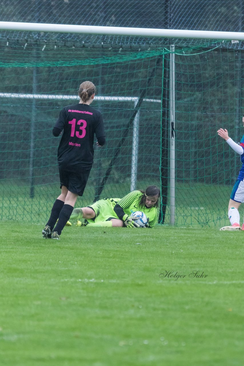 Bild 354 - B-Juniorinnen SV Henstedt Ulzburg - MSG Steinhorst Krummesse : Ergebnis: 4:0